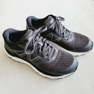 New Balance 850v4 Running Shoe